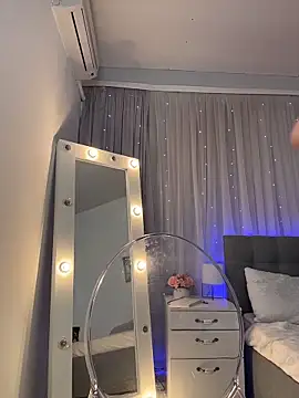 Milkissss online show from 11-25-25, 09:59