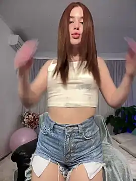 Milkissss online show from 03-21-25, 06:51
