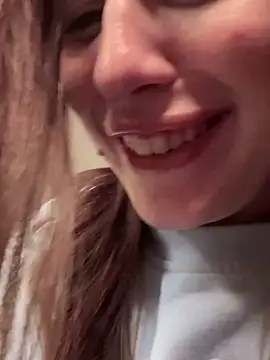 Milkissss online show from 03-22-25, 11:42