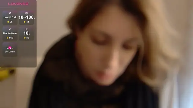 Snapshot of _blackgem chatting on 10-07-25, 10:27 blackgem online show from 10-07-25, 10:27