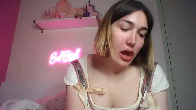 Snapshot of Icy__Diamond chatting on 04-22-26, 06:14 Icy Diamond online show from 04-22-26, 06:14