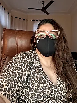 Snapshot of SEXY-Sardarni chatting on 03-29-26, 08:27 SEXY-Sardarni online show from 03-29-26, 08:27