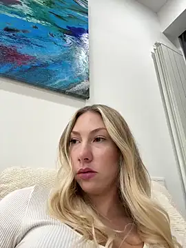 LuisaBecker online show from 12-15-25, 01:50