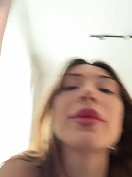 Snapshot of mollyyank chatting on 03-27-26, 09:10 mollyyank online show from 03-27-26, 09:10