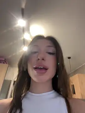 Snapshot of mollyyank chatting on 02-11-25, 01:20 mollyyank online show from 02-11-25, 01:20