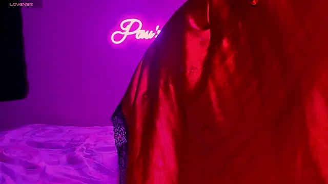 Snapshot of Putipaula3 chatting on 01-17-26, 02:04 Putipaula3 online show from 01-17-26, 02:04