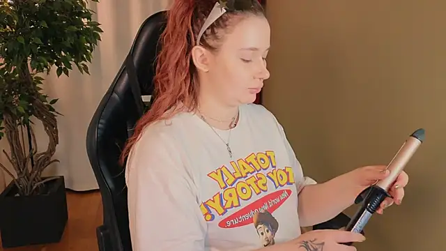 carolina elf online show from 11-16-25, 01:16