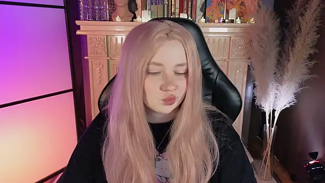 carolina elf online show from 03-29-26, 05:31