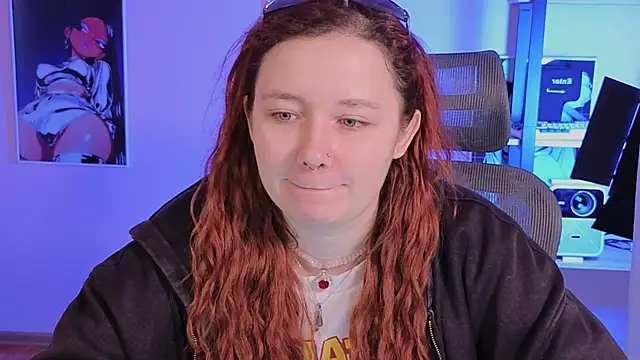 carolina elf online show from 11-18-25, 01:03