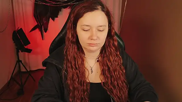 carolina elf online show from 11-06-25, 06:17