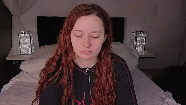 carolina elf online show from 10-26-25, 09:31