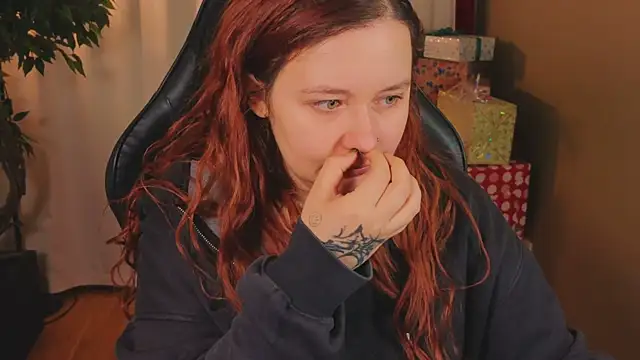 carolina elf online show from 11-30-25, 01:23