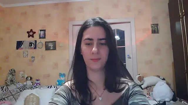 Snapshot of INELIKA chatting on 12-20-24, 09:28 INELIKA online show from 12-20-24, 09:28