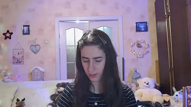 Snapshot of INELIKA chatting on 11-05-25, 04:43 INELIKA online show from 11-05-25, 04:43