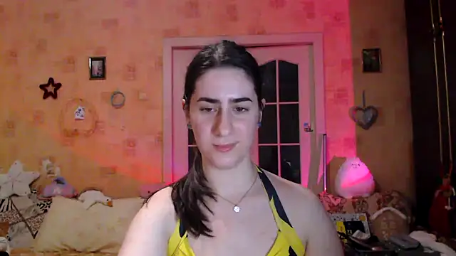 Snapshot of INELIKA chatting on 03-06-25, 10:04 INELIKA online show from 03-06-25, 10:04