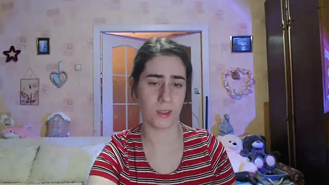 Snapshot of INELIKA chatting on 10-07-25, 10:00 INELIKA online show from 10-07-25, 10:00