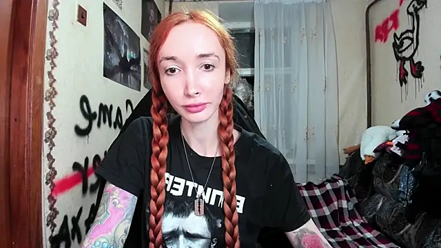 Roxy Silver online show from 11-20-25, 08:09