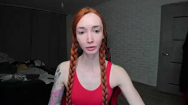 Roxy Silver online show from 11-27-25, 04:51