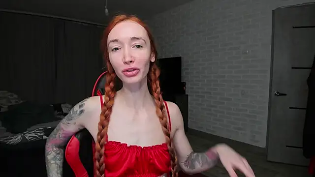 Roxy Silver online show from 11-28-25, 08:53