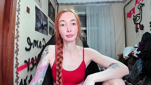 Roxy Silver online show from 11-29-25, 08:42