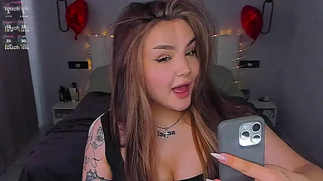 Snapshot of little_m0use chatting on 02-24-26, 10:27 little m0use online show from 02-24-26, 10:27