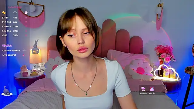 Snapshot of MaryLew chatting on 10-07-25, 06:14 MaryLew online show from 10-07-25, 06:14