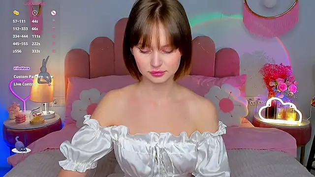 MaryLew online show from 11-18-25, 06:28