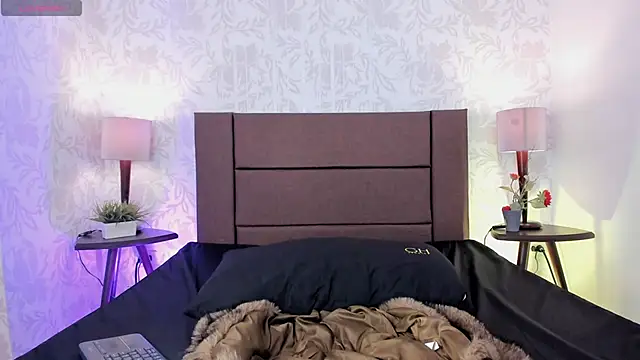 xenia golden online show from 10-18-25, 01:02