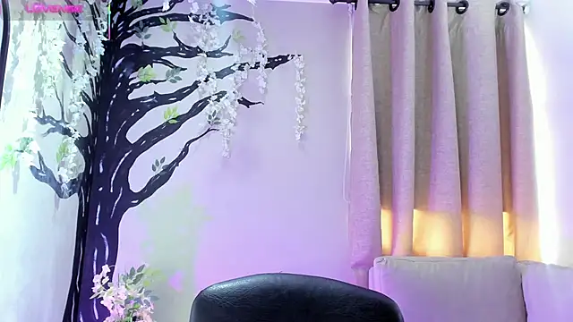  AlejaCruz  online show from 09-19-25, 05:06