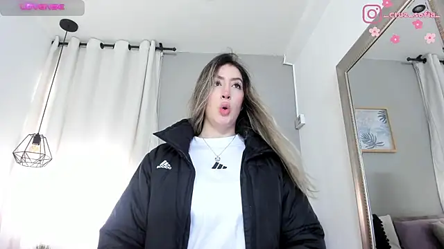  AlejaCruz  online show from 07-12-26, 05:47