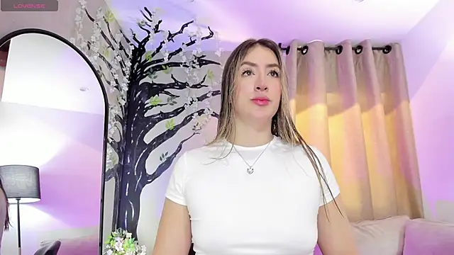  AlejaCruz  online show from 05-20-26, 05:10