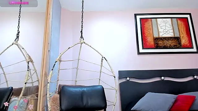  AlejaCruz  online show from 02-25-26, 05:35