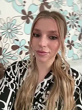 adel secret online show from 04-25-26, 11:35