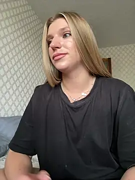 Snapshot of adel_secret chatting on 07-11-26, 01:44 adel secret online show from 07-11-26, 01:44
