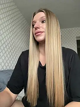 Snapshot of adel_secret chatting on 07-17-26, 11:40 adel secret online show from 07-17-26, 11:40