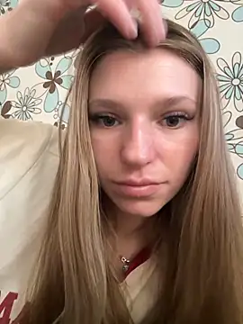 Snapshot of adel_secret chatting on 10-18-25, 09:44 adel secret online show from 10-18-25, 09:44