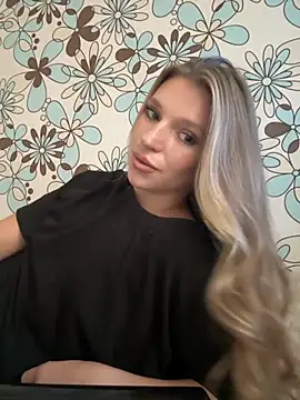 Snapshot of adel_secret chatting on 09-17-25, 11:45 adel secret online show from 09-17-25, 11:45