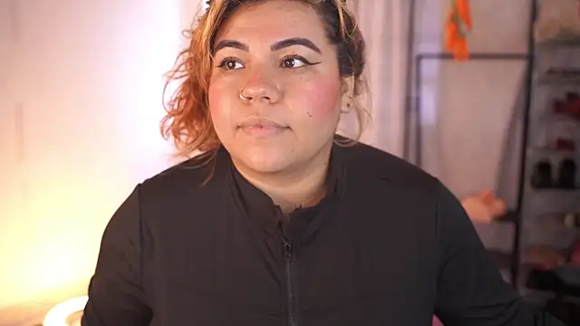 Samanta cutee online show from 06-06-26, 04:12