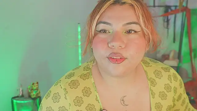 Samanta cutee online show from 11-11-25, 01:39