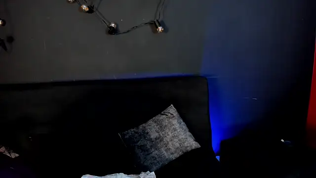 Snapshot of Charlotte__Brown_ chatting on 02-17-25, 01:44 Charlotte Brown online show from 02-17-25, 01:44
