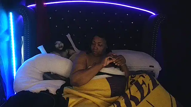 msyvette1970xh online show from 02-25-26, 08:30