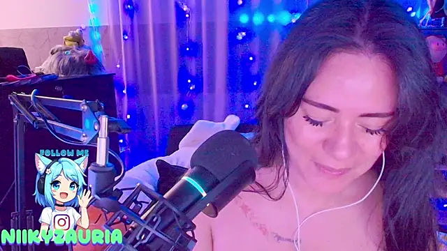  niiky online show from 02-10-26, 03:33