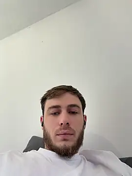 Julian128 online show from 04-18-26, 08:49