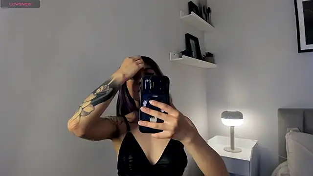 Snapshot of Violetta_Nur chatting on 06-26-26, 08:14 Violetta Nur online show from 06-26-26, 08:14