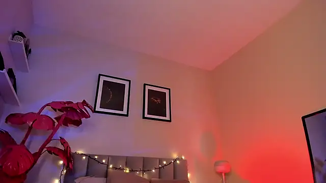 Violetta Nur online show from 02-25-26, 09:25