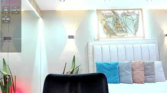  LaraMom  online show from 10-25-25, 07:58