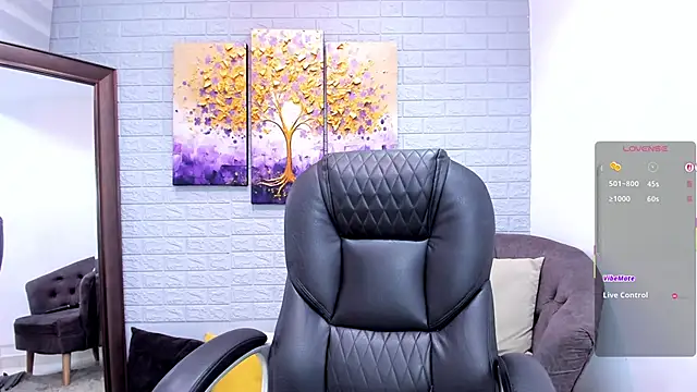  LaraMom  online show from 06-02-26, 07:36