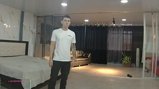 Snapshot of Boysgang_sex chatting on 06-12-26, 11:19 Boysgang sex online show from 06-12-26, 11:19