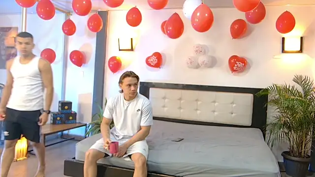 Snapshot of Boysgang_sex chatting on 09-21-25, 11:37 Boysgang sex online show from 09-21-25, 11:37