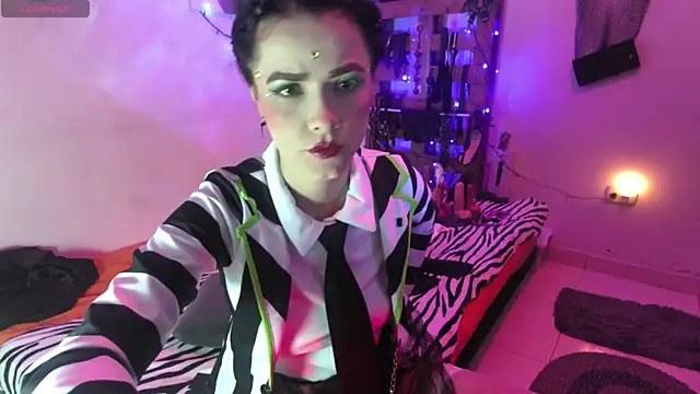  Hanna white  online show from 09-24-25, 10:27